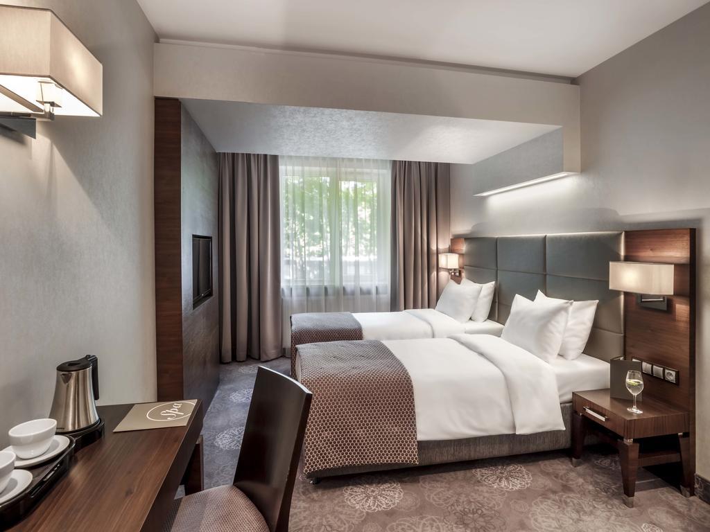 Hotel Warszawianka Яхранка Екстер'єр фото